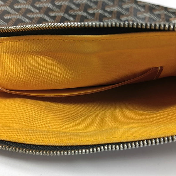 Authenticated pre-owned  Sénat Coated Canvas Black - Clutch at Looply