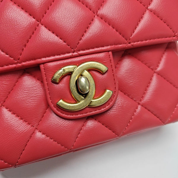 Authenticated pre-owned  Classic Flap Quilted Lambskin Red - Shoulder Bag at Looply