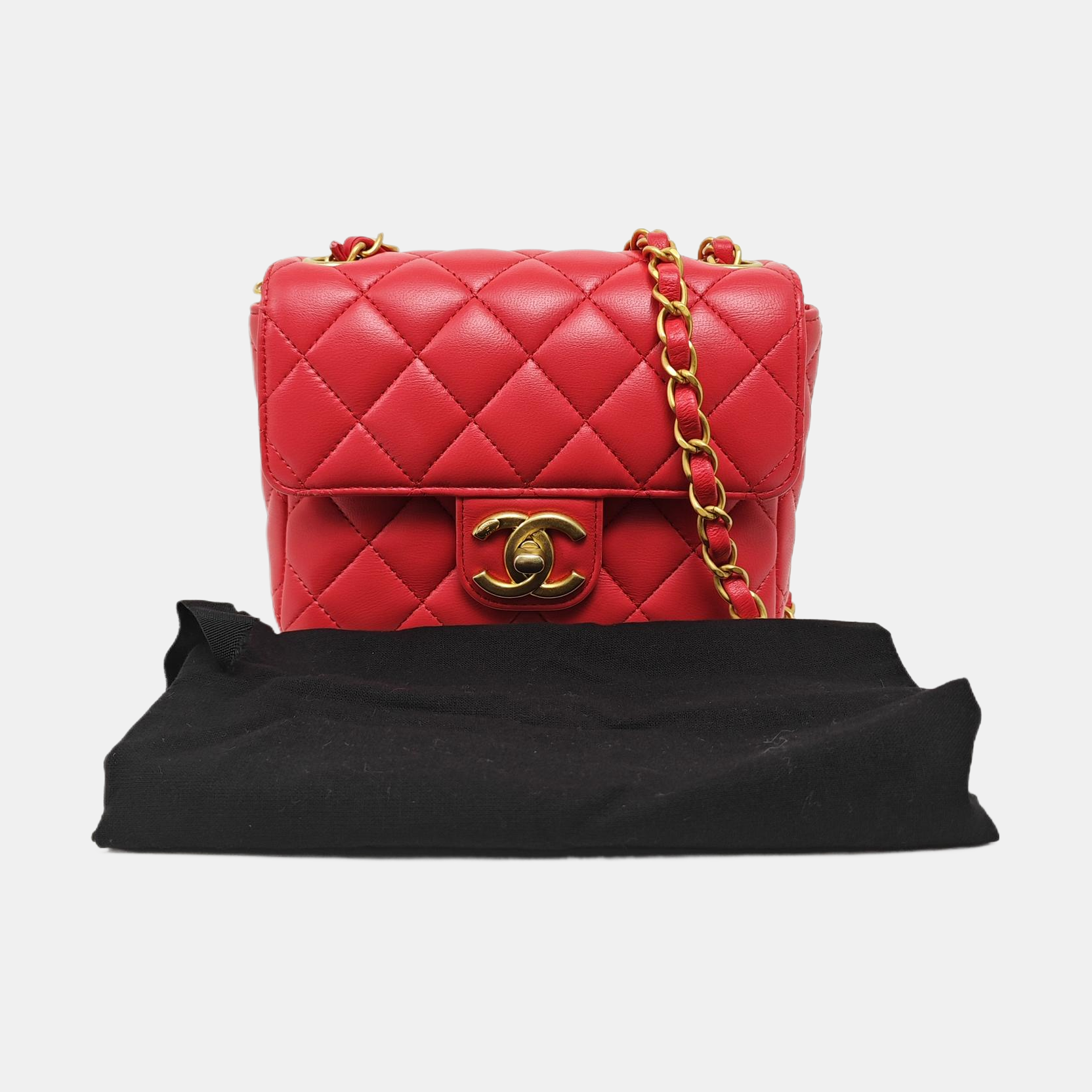 Authenticated pre-owned  Classic Flap Quilted Lambskin Red - Shoulder Bag at Looply