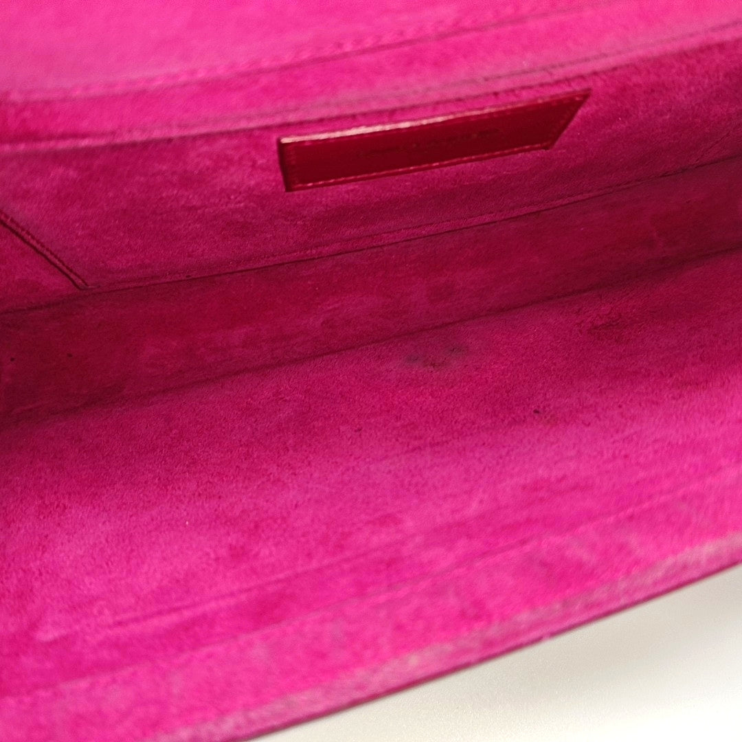 Authenticated pre-owned  Chyc Y Ligne Calfskin Pink - Clutch at Looply