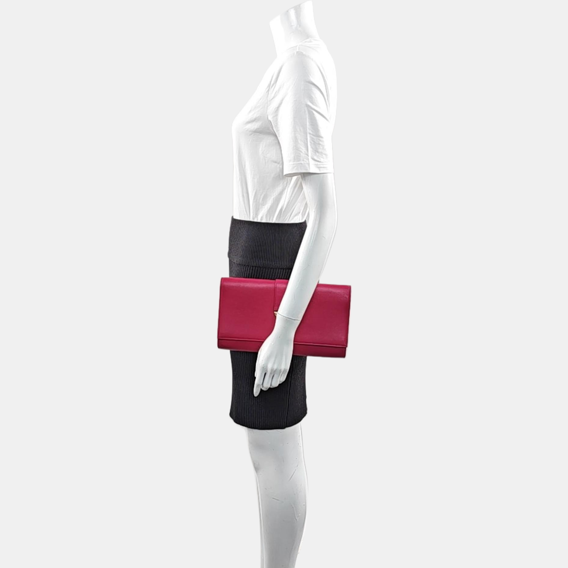 Authenticated pre-owned  Chyc Y Ligne Calfskin Pink - Clutch at Looply