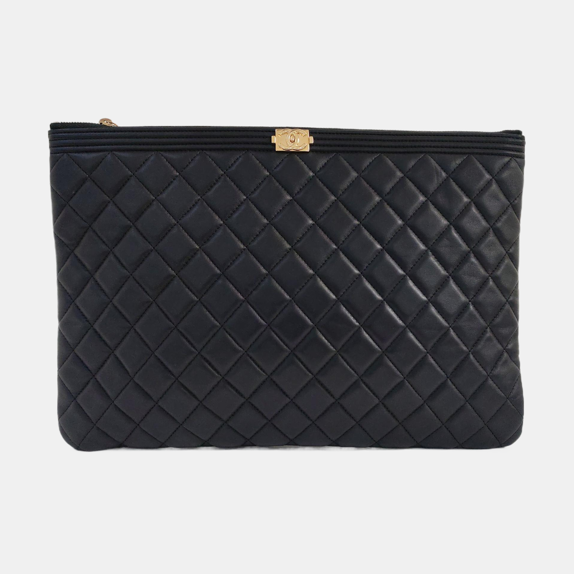 Authenticated pre-owned  Boy Chanel Large Quilted Lambskin Black - Clutch at Looply