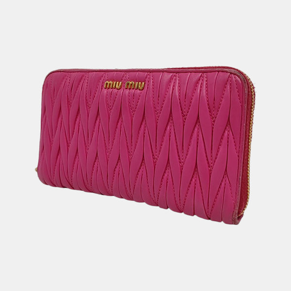 Authenticated pre-owned  Matelassé Quilted Lambskin Pink Wallet - Wallet at Looply