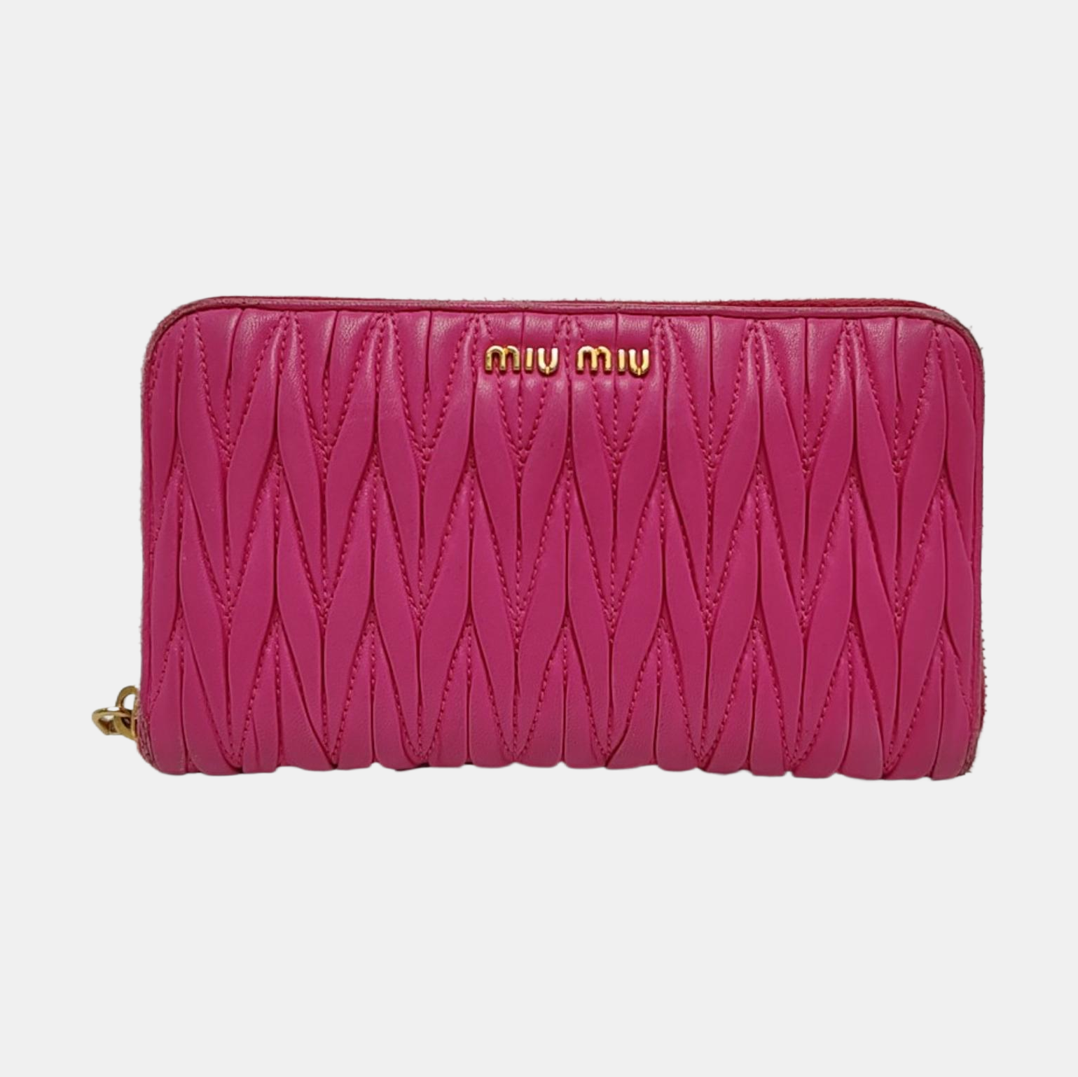 Authenticated pre-owned  Matelassé Quilted Lambskin Pink Wallet - Wallet at Looply