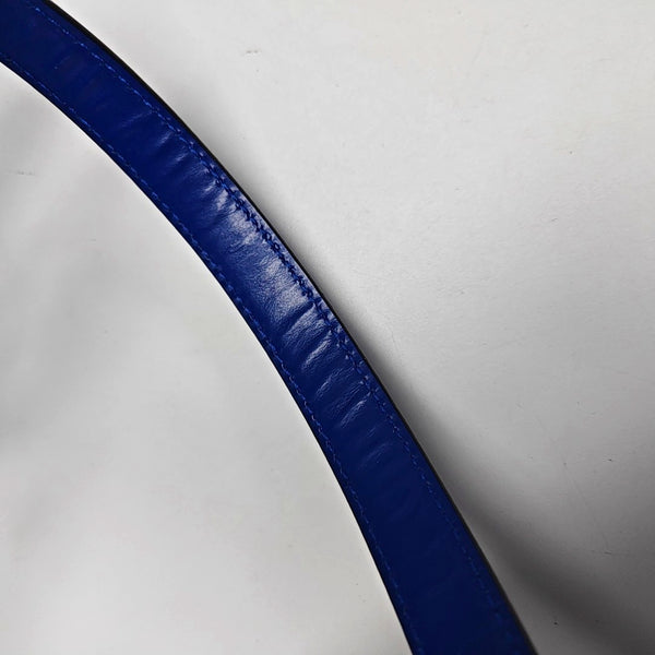 Authenticated pre-owned  Classic Box Medium Calfskin Blue - Shoulder Bag at Looply