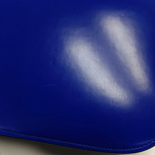 Authenticated pre-owned  Classic Box Medium Calfskin Blue - Shoulder Bag at Looply