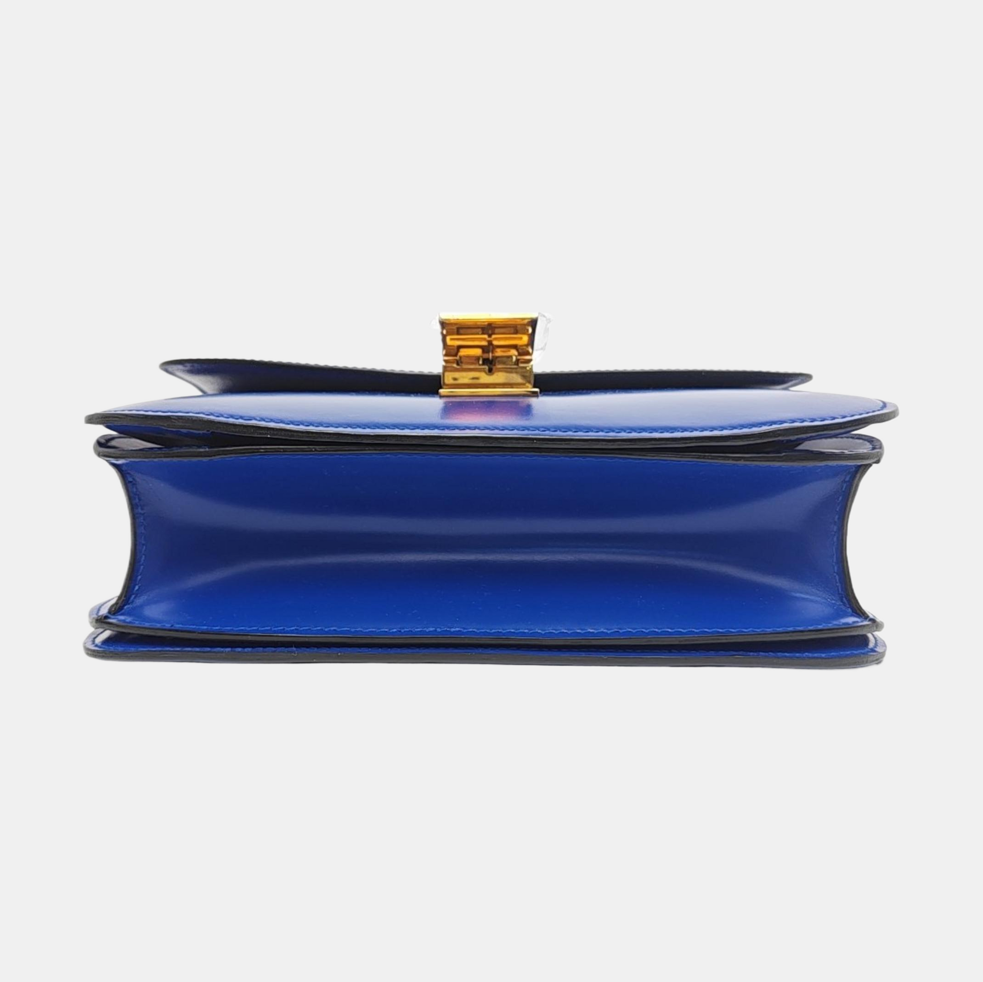 Authenticated pre-owned  Classic Box Medium Calfskin Blue - Shoulder Bag at Looply