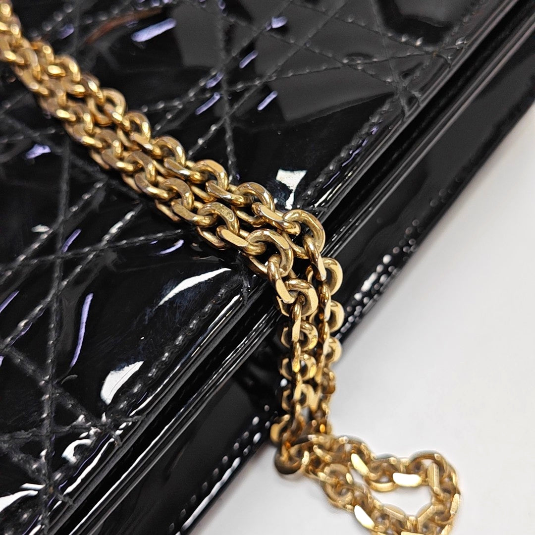 Authenticated pre-owned  Lady Dior Cannage Patent Leather Black - Shoulder Bag at Looply