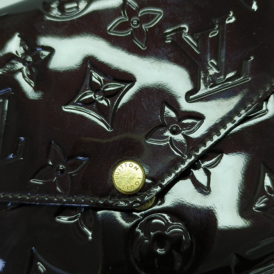 Authenticated pre-owned  Félicie Monogram Patent Leather Burgundy - Shoulder Bag at Looply