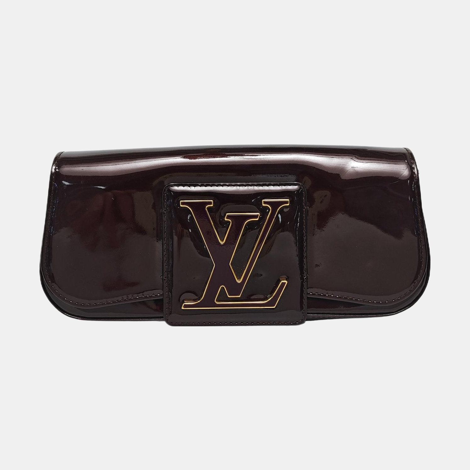 Authenticated pre-owned  Sobe Patent Leather Burgundy - Clutch at Looply