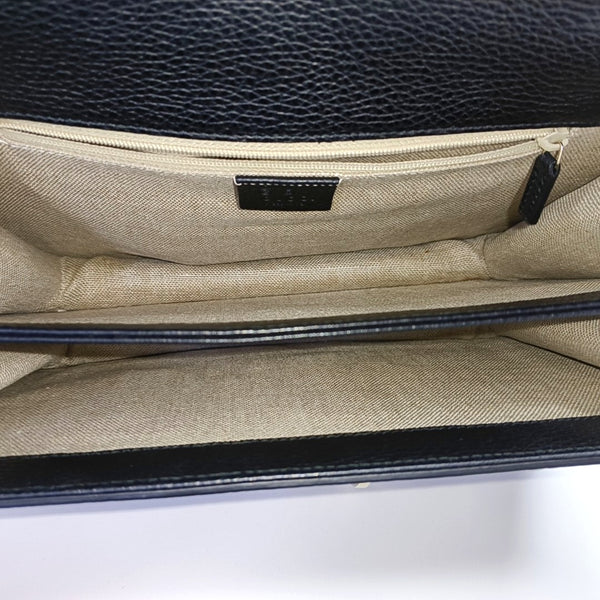 Authenticated pre-owned  Interlocking G Large Calfskin Black - Shoulder Bag at Looply