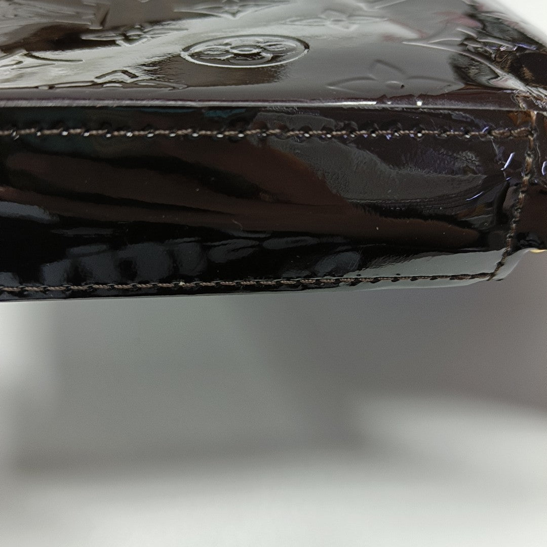 Authenticated pre-owned  Félicie Monogram Patent Leather Burgundy - Shoulder Bag at Looply