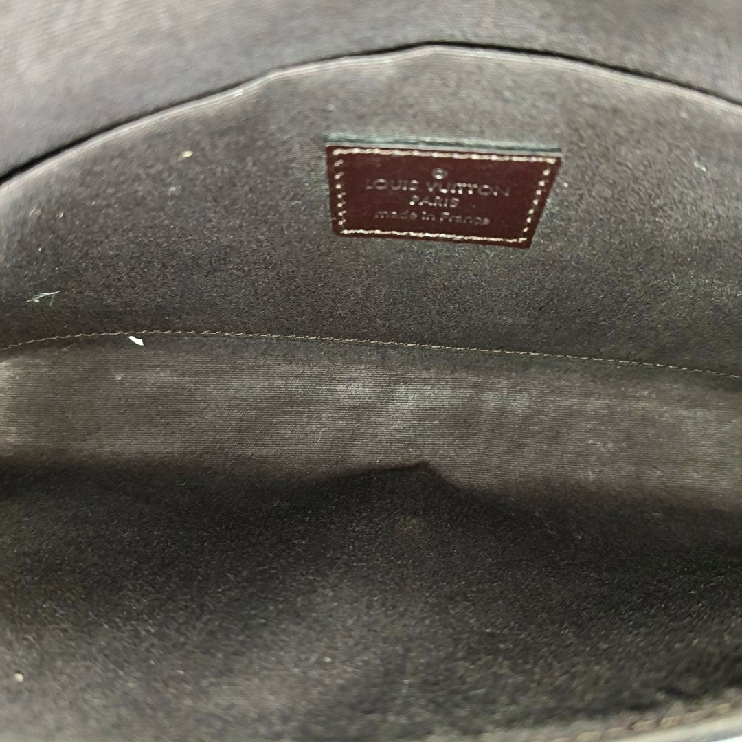 Authenticated pre-owned  Félicie Monogram Patent Leather Burgundy - Shoulder Bag at Looply