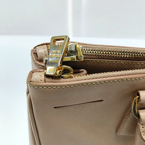 Authenticated pre-owned  Galleria Small Calfskin Beige - Shoulder Bag at Looply