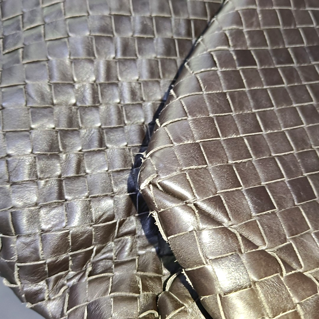 Authenticated pre-owned  Cesta Calfskin Brown - Top Handle Bag at Looply