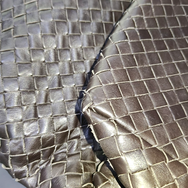 Authenticated pre-owned  Cesta Calfskin Brown - Top Handle Bag at Looply