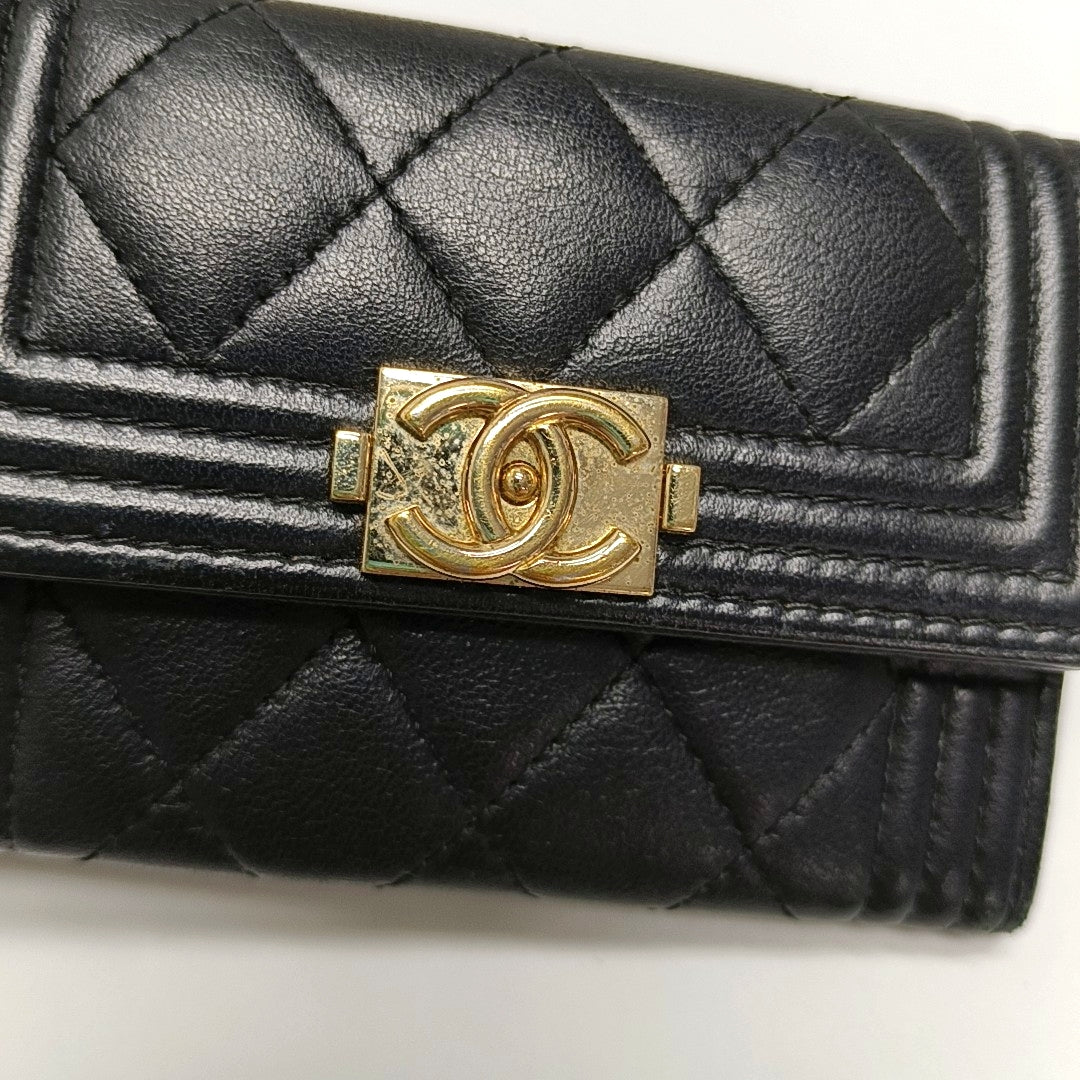 BOY CHANEL Quilted Lambskin Black - Image 9