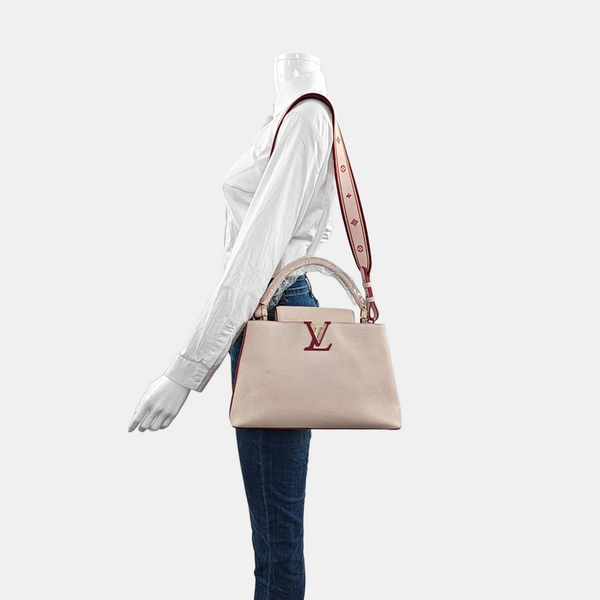 Authenticated pre-owned  Capucines MM Calfskin Pink - Shoulder Bag at Looply