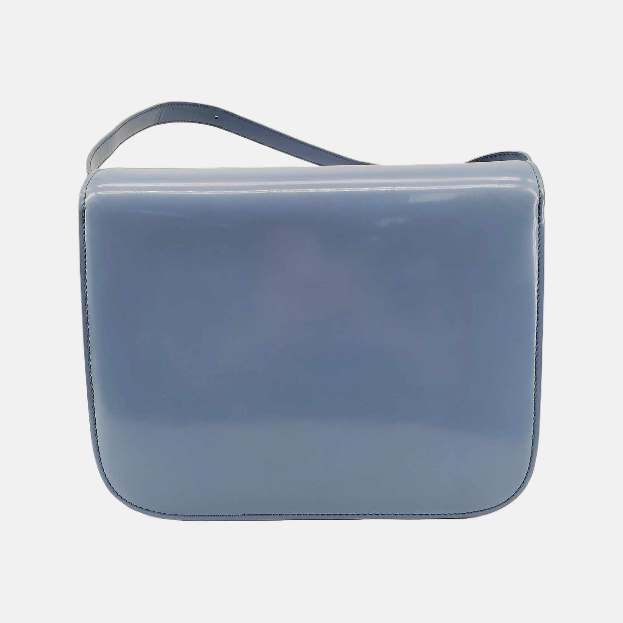 Authenticated pre-owned  CLASSIC BOX Medium Calfskin Blue - Shoulder Bag at Looply