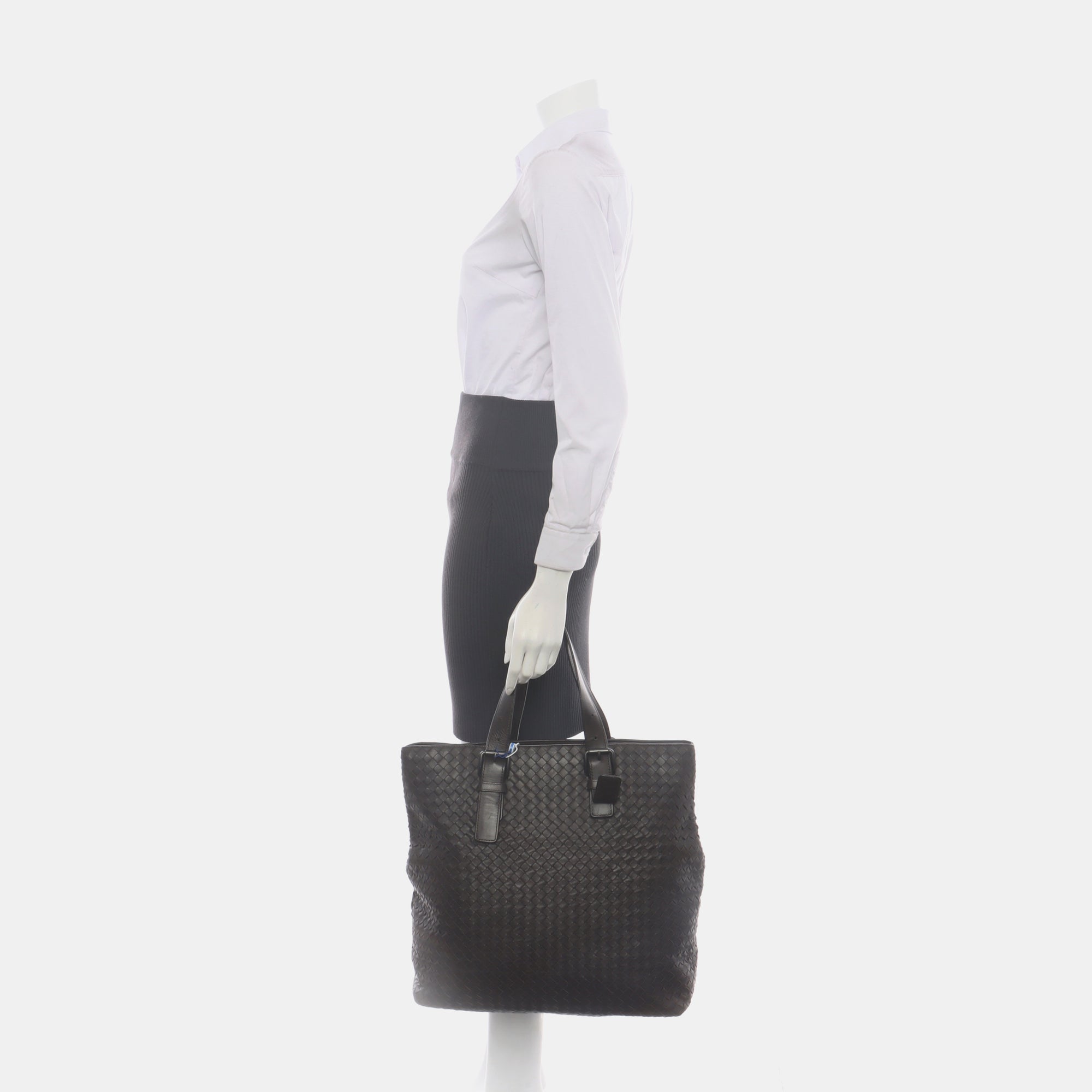 Authenticated pre-owned  Cesta Calfskin Brown - Top Handle Bag at Looply