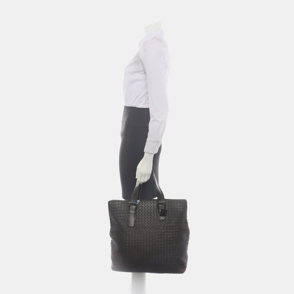 Authenticated pre-owned  Cesta Calfskin Brown - Top Handle Bag at Looply