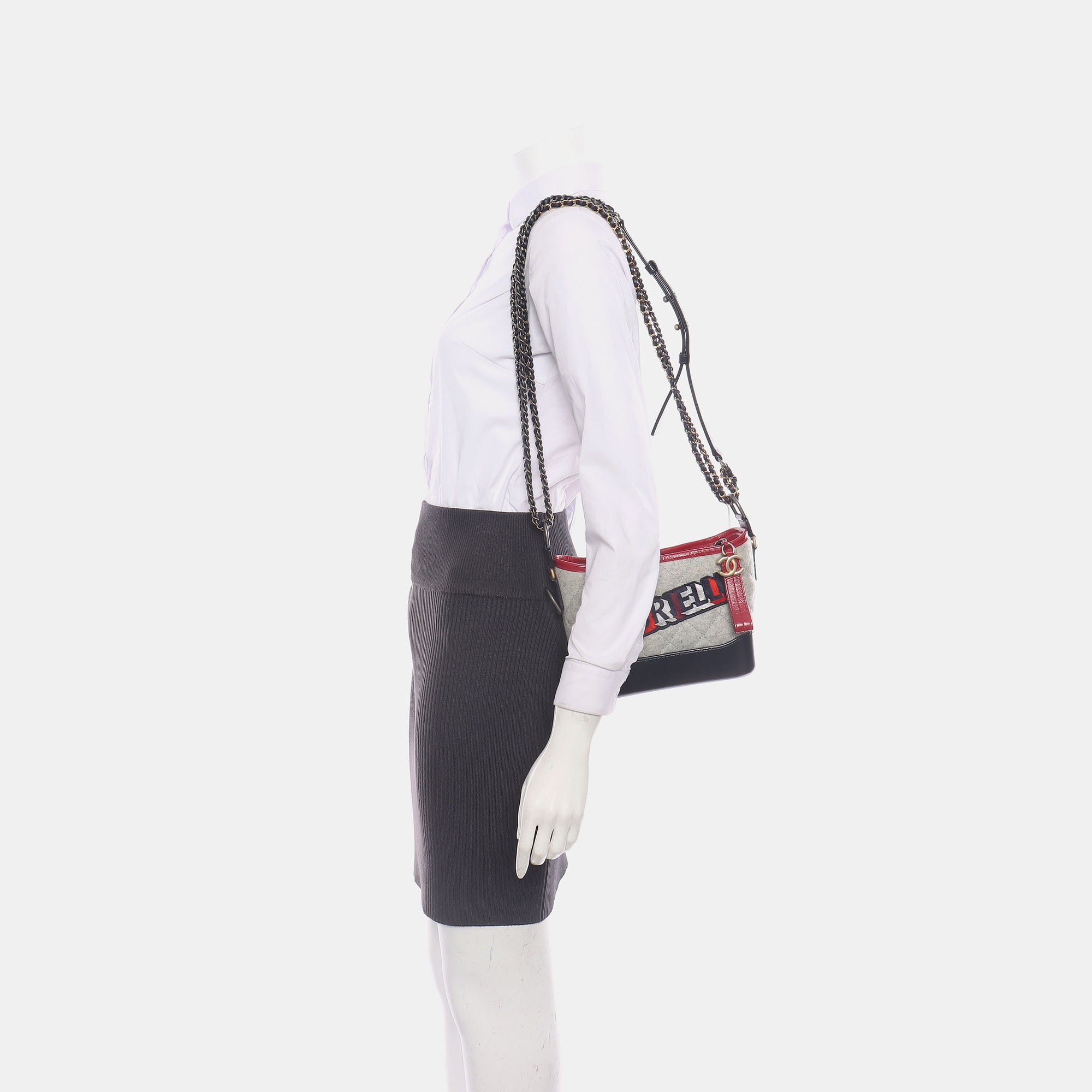 Authenticated pre-owned  Gabrielle Small Quilted Fabric Gray - Handbags at Looply