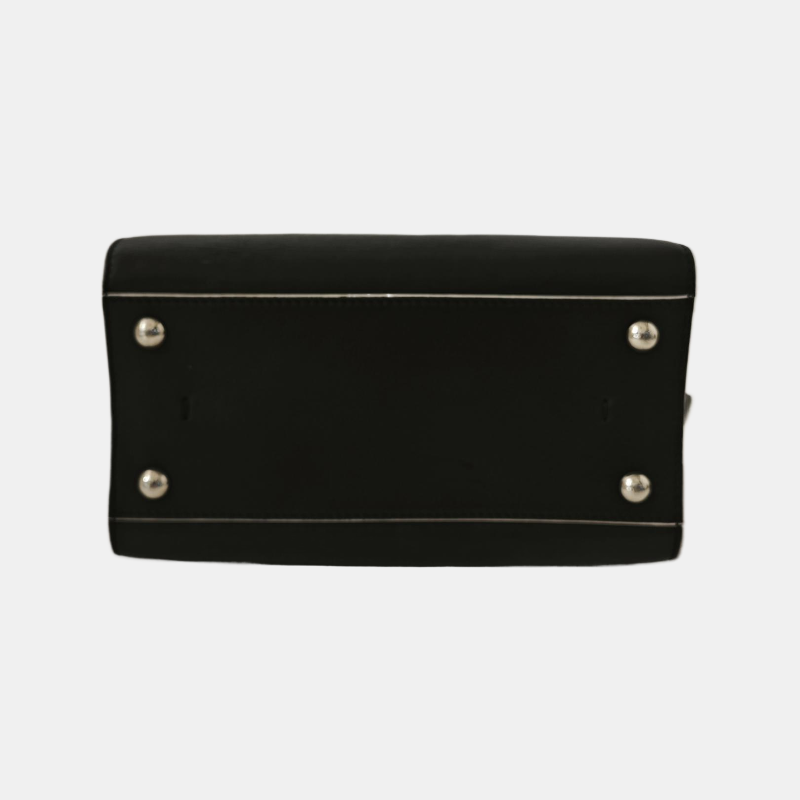 Authenticated pre-owned  3Jours Calfskin Black - Shoulder Bag at Looply
