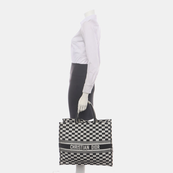 Authenticated pre-owned  Book Tote Large Canvas Black - Top Handle Bag at Looply