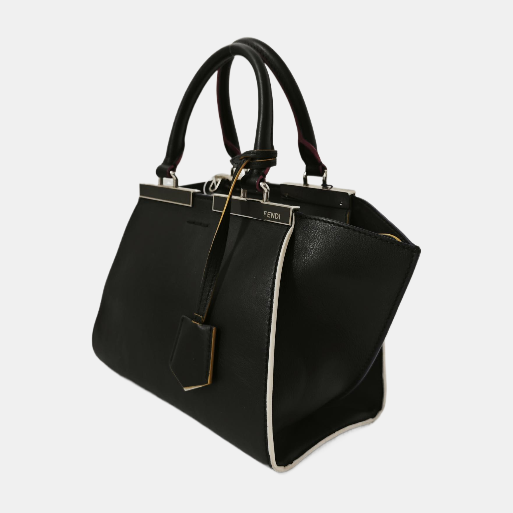 Authenticated pre-owned  3Jours Calfskin Black - Shoulder Bag at Looply