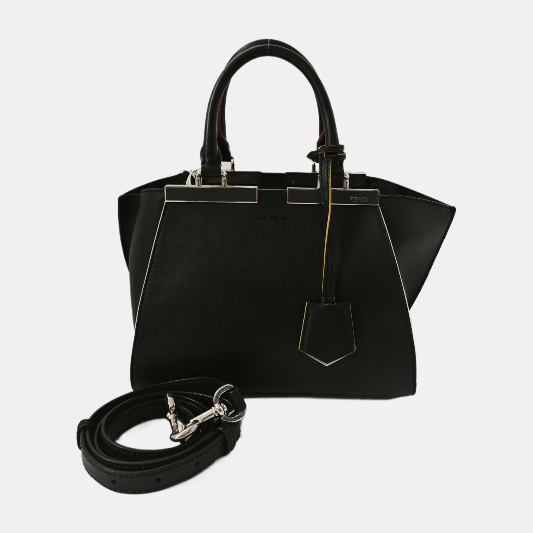 Authenticated pre-owned  3Jours Calfskin Black - Shoulder Bag at Looply