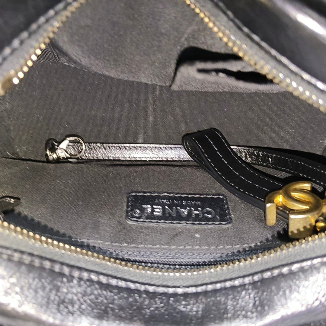 Authenticated pre-owned  GABRIELLE Small Quilted Lambskin Gold - Shoulder Bag at Looply