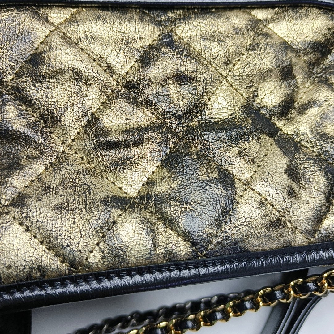 Authenticated pre-owned  GABRIELLE Small Quilted Lambskin Gold - Shoulder Bag at Looply
