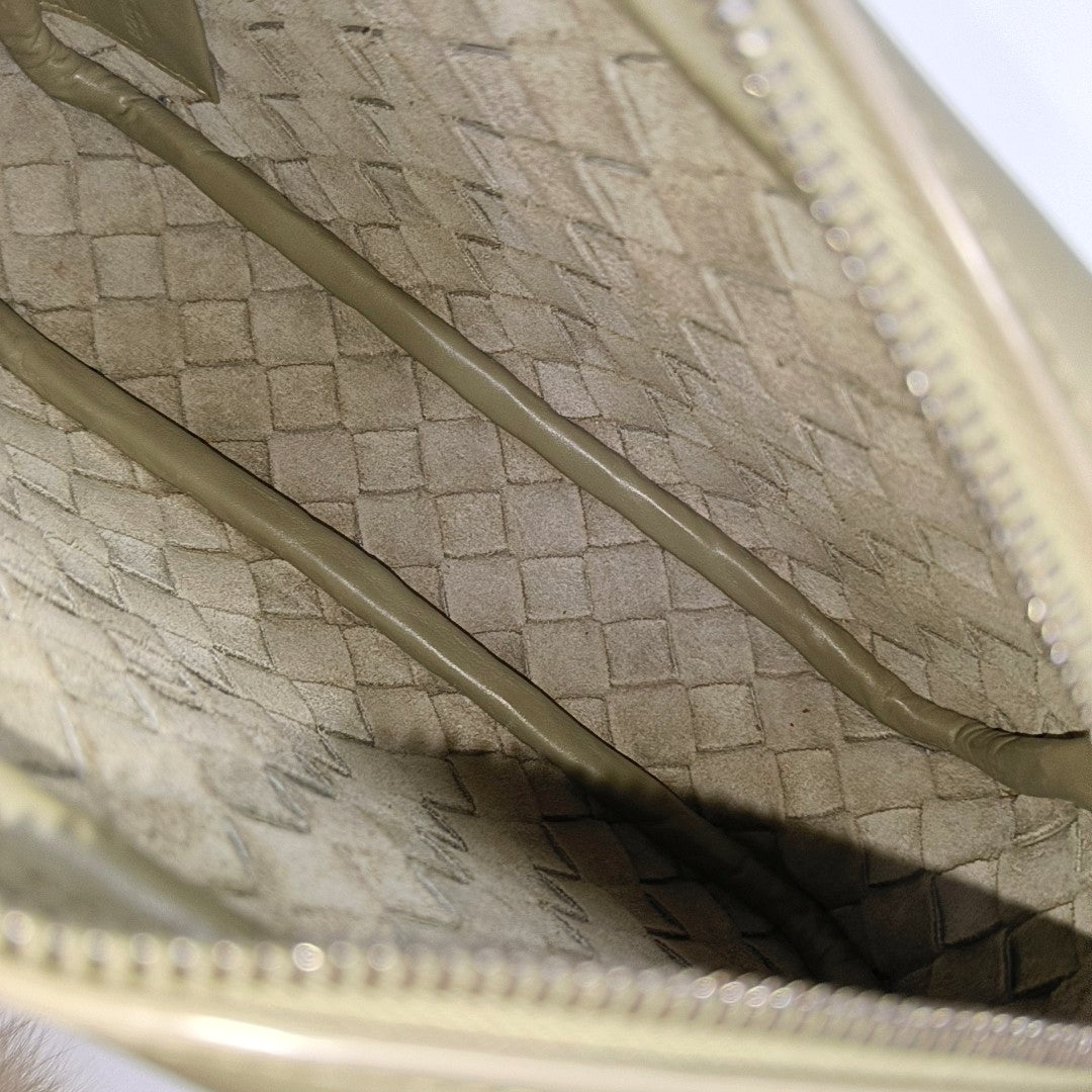 Intrecciato Small Calfskin Gre - Image 9