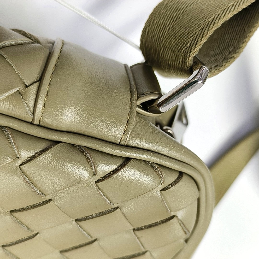 Intrecciato Small Calfskin Gre - Image 11