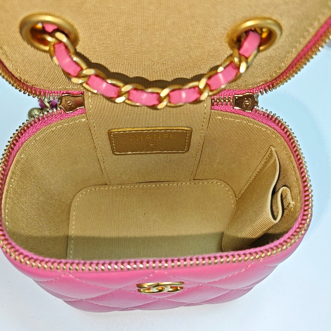 VANITY CASE Quilted Lambskin Pink - Image 7