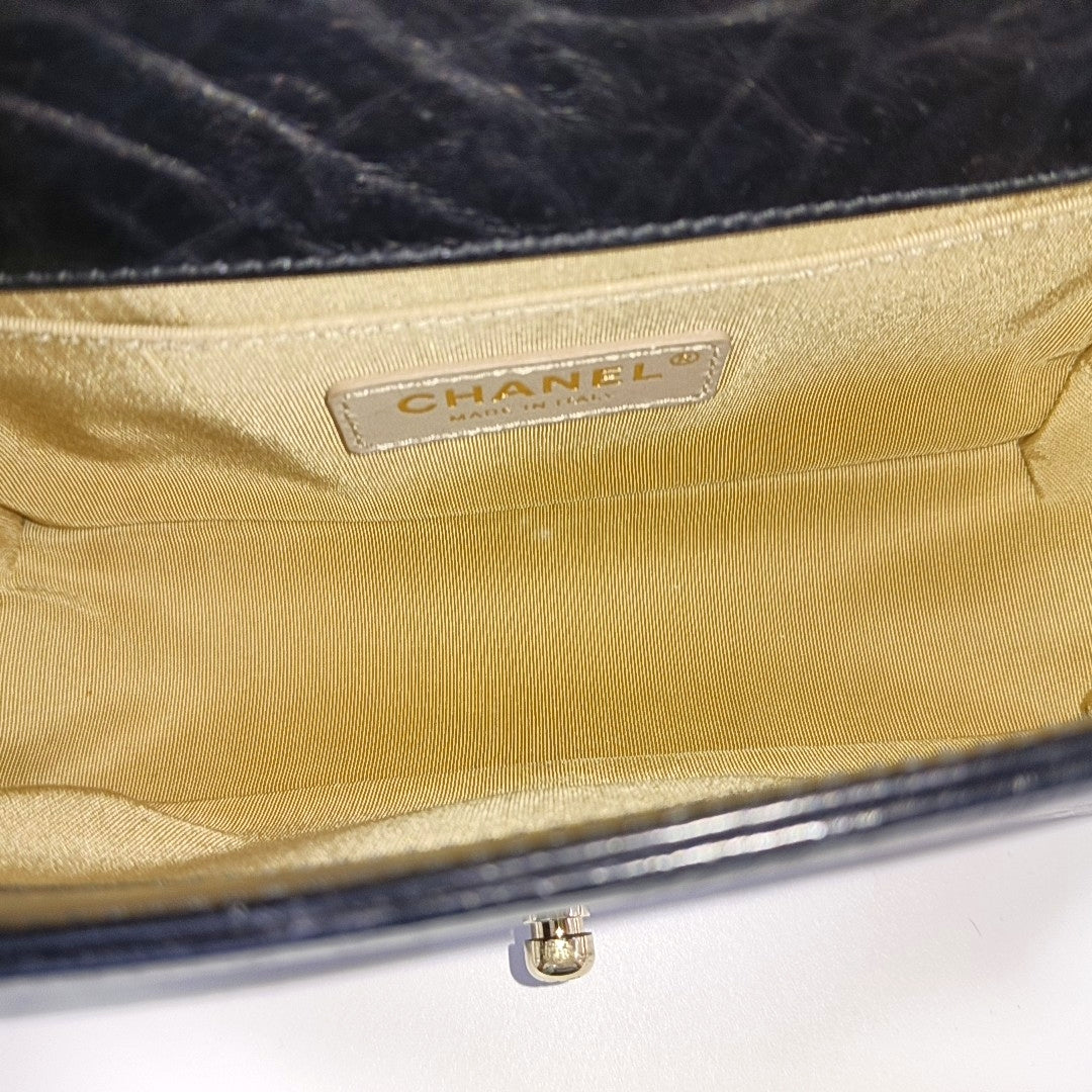 Authenticated pre-owned  Boy Chanel Small Calfskin Black - Shoulder Bag at Looply