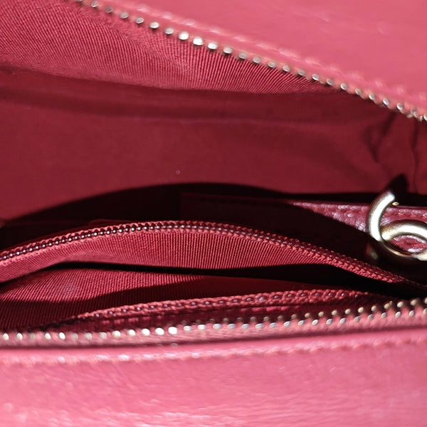 Authenticated pre-owned  Gabrielle Small Wool Red - Shoulder Bag at Looply