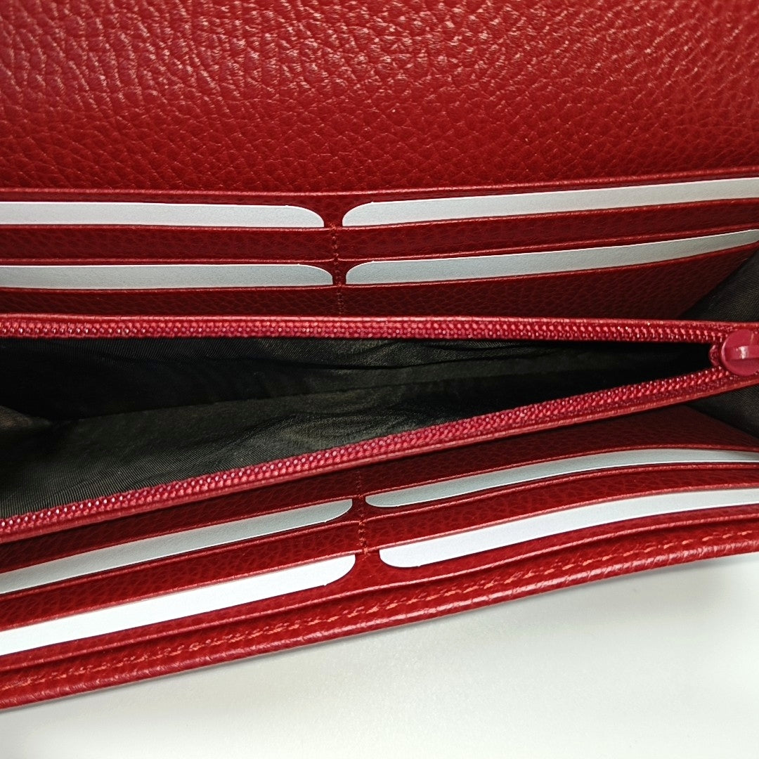 Authenticated pre-owned  GG Marmont Calfskin Red Wallet - Wallet at Looply