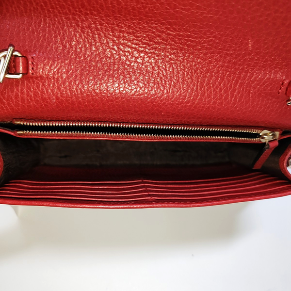 Authenticated pre-owned  Interlocking G Calfskin Red - Handbags at Looply