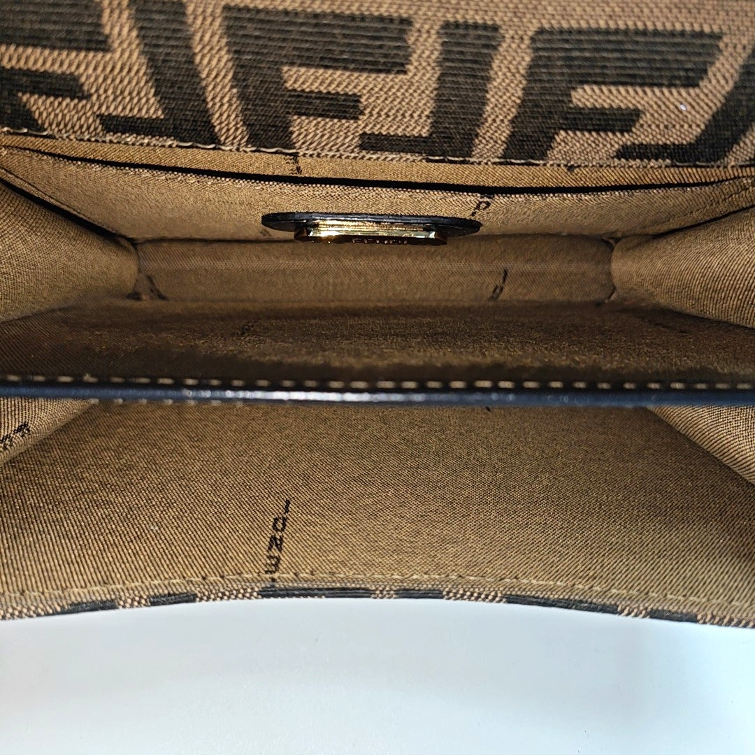 Canvas Shoulder Bag Brown