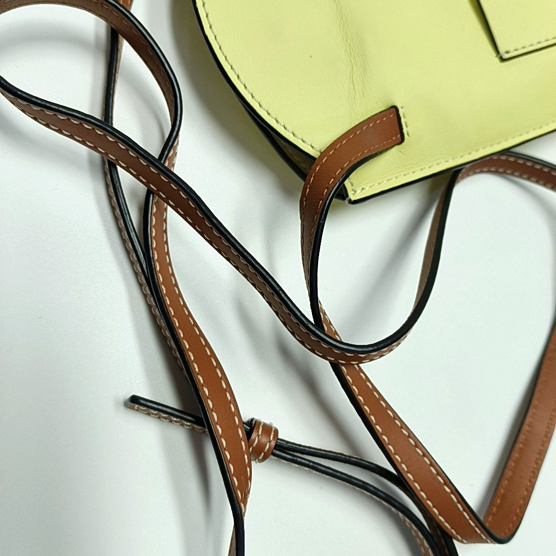 Authenticated pre-owned  Gate Calfskin Yellow - Shoulder Bag at Looply