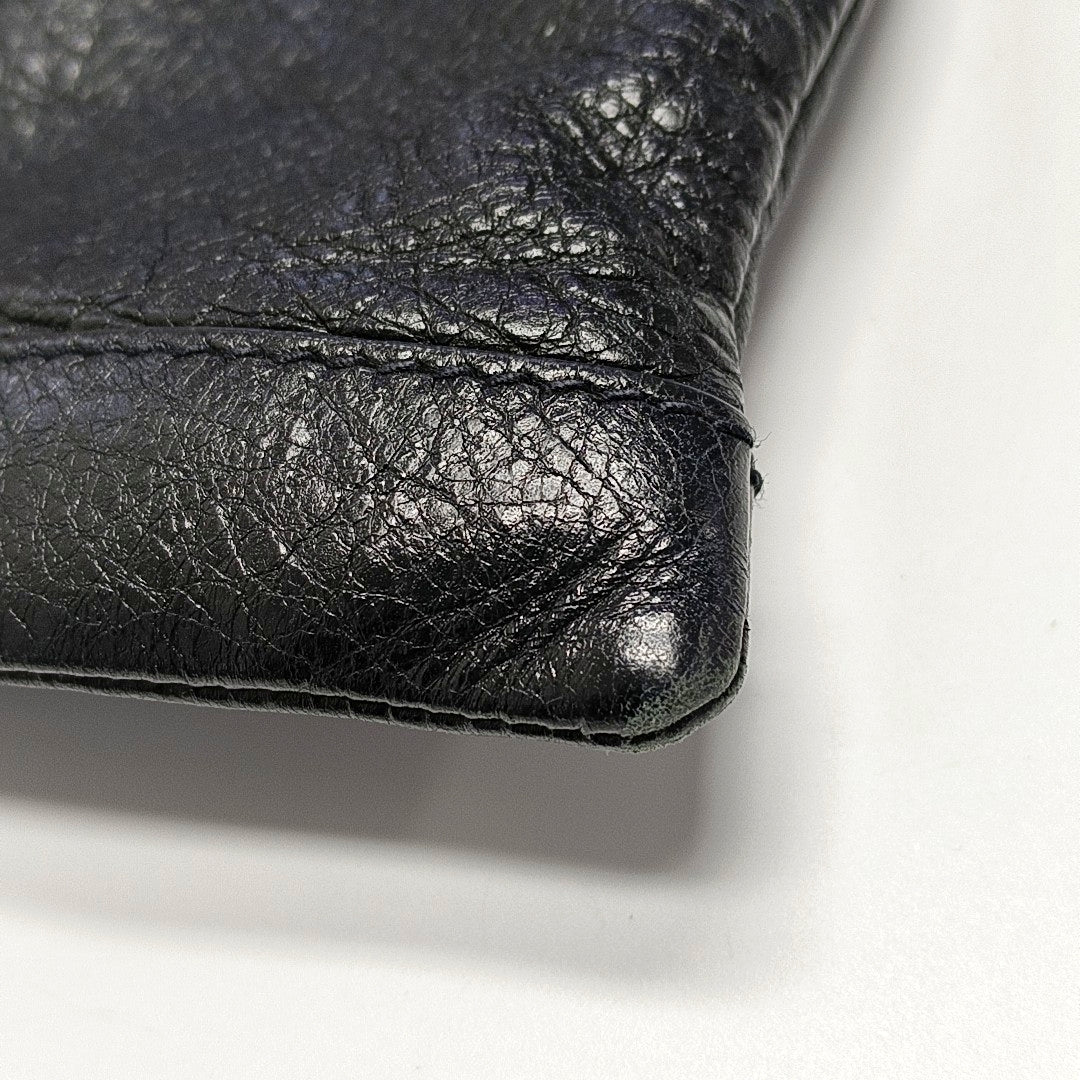 Authenticated pre-owned  Classic City Medium Lambskin Black - Clutch at Looply