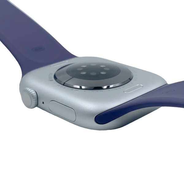 Authenticated pre-owned  Watch Series 11 -  at Looply