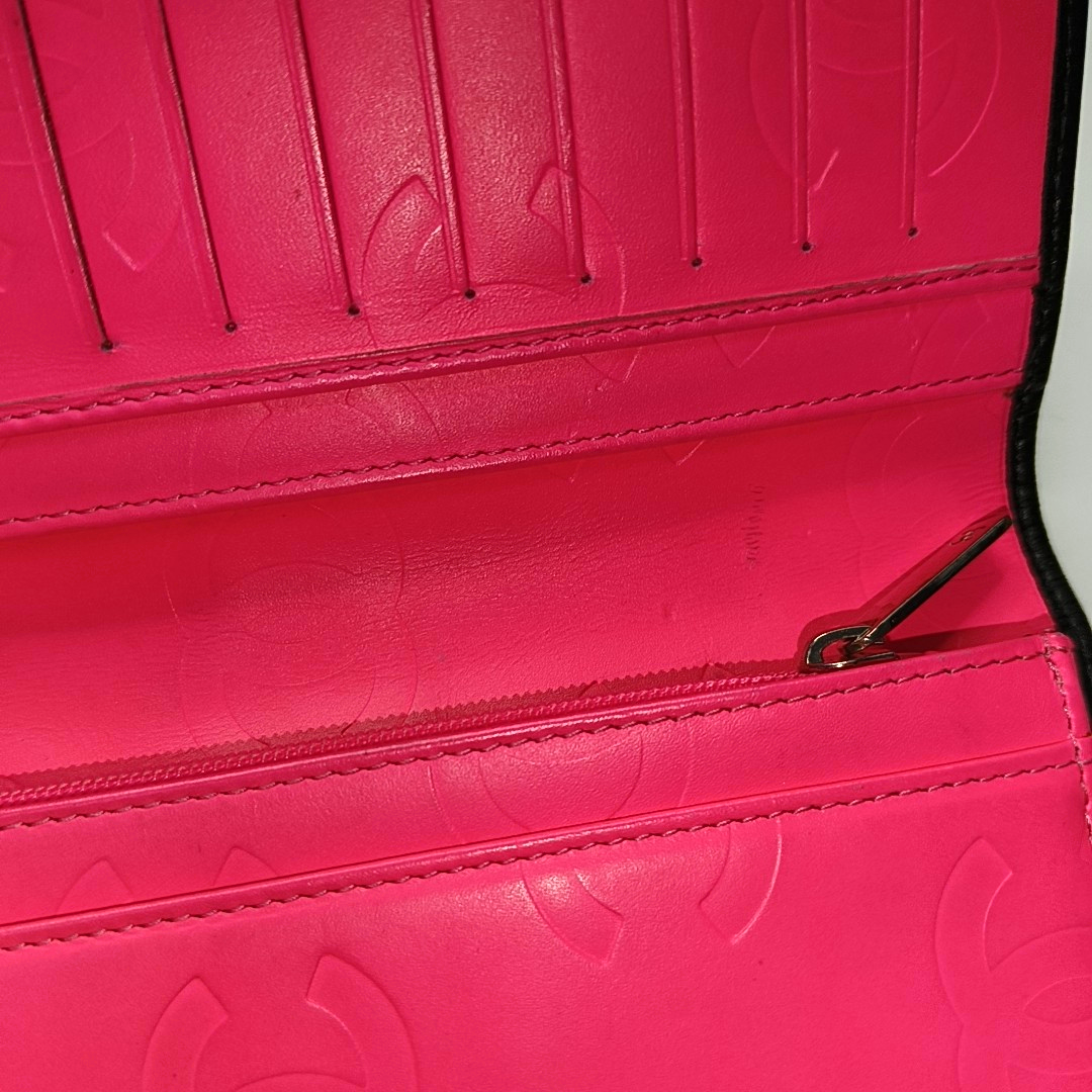 Authenticated pre-owned  Cambon Quilted Calfskin Black Wallet - Wallet at Looply