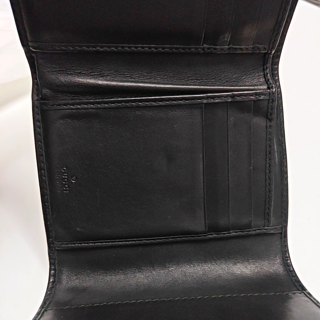 Authenticated pre-owned  GG Marmont Calfskin Black Wallet - Wallet at Looply