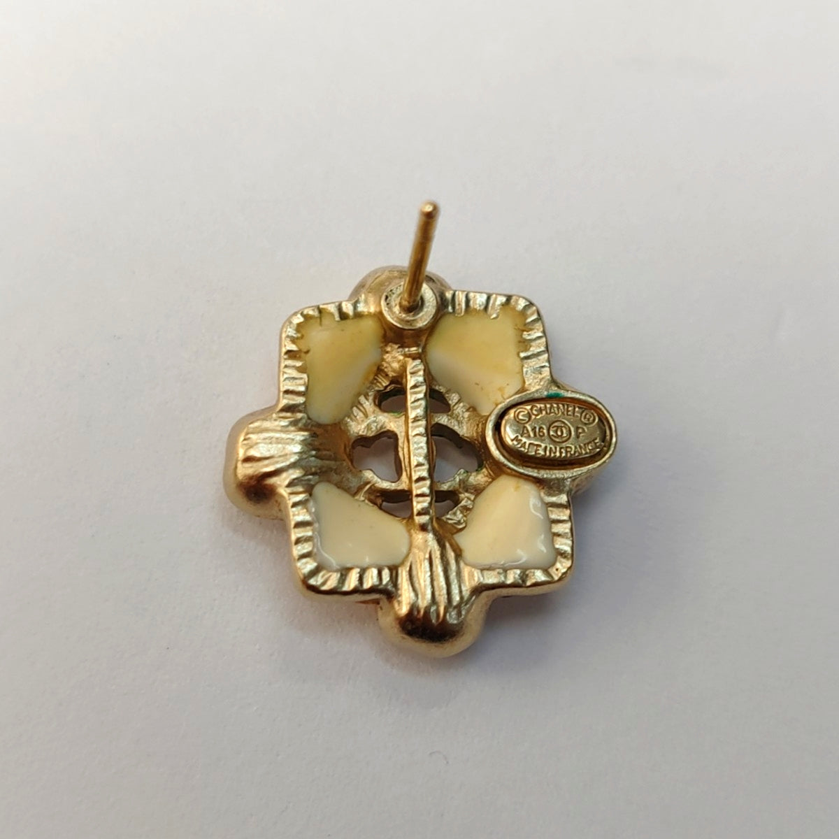 Authenticated pre-owned  CC Stud Earrings Gold-tone Metal Faux Pearl Earring - Earrings at Looply