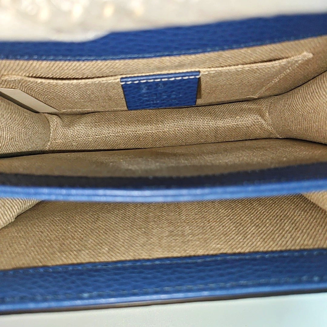 Authenticated pre-owned  Interlocking G Small Calfskin Blue - Shoulder Bag at Looply