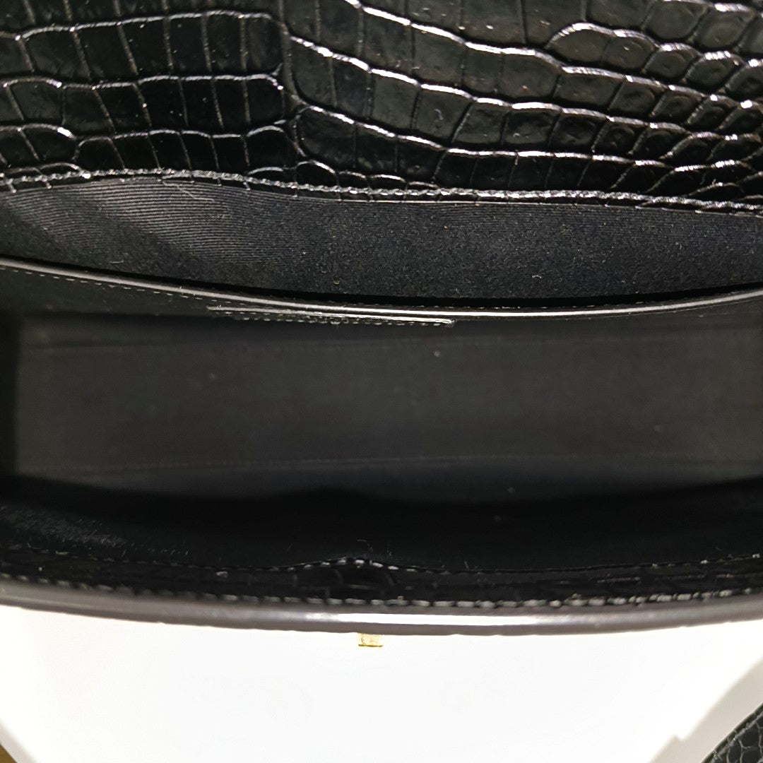 MANHATTAN Medium Calfskin Black
