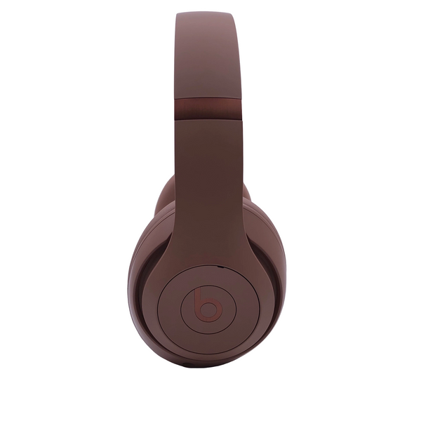 Authenticated pre-owned  Studio Pro -  at Looply