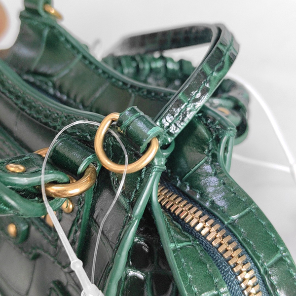 Authenticated pre-owned  Neo Classic Nano Calfskin Green - Shoulder Bag at Looply